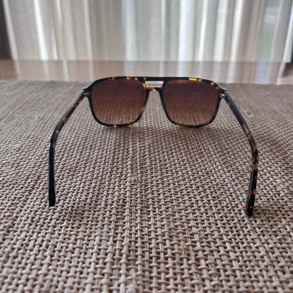 New Quay Australia Aviator On The Fly Sunglasses w/Tortoise Frames & Brown Lens. - Picture 4 of 6